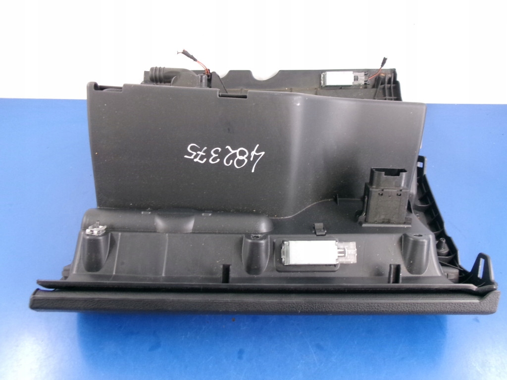 фото №10, Vw tiguan i 5n бардачок приборная панель пассажира чёрный ручка бардачка