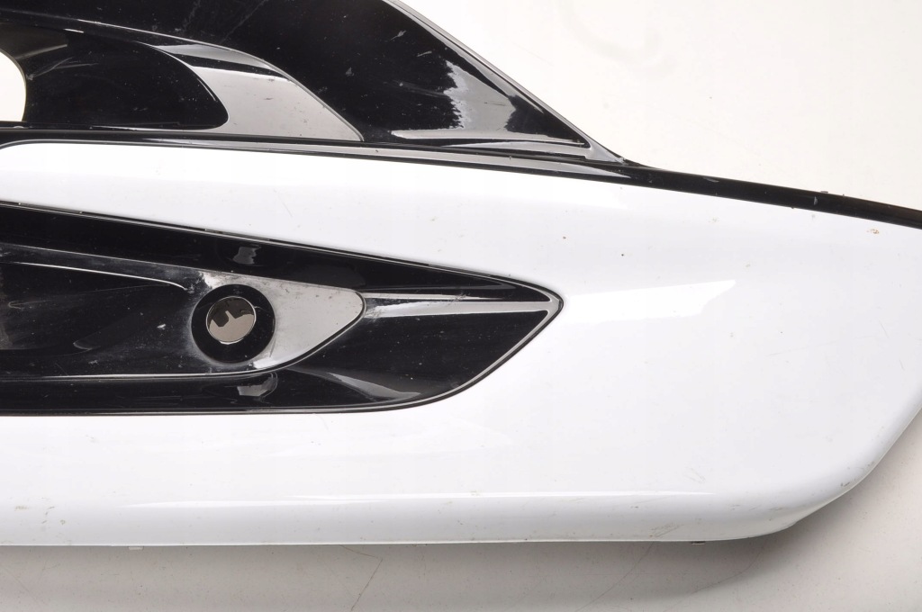 Ford kuga mk3 решітка решітка  бампера права lv4b-17k946-s Ціна