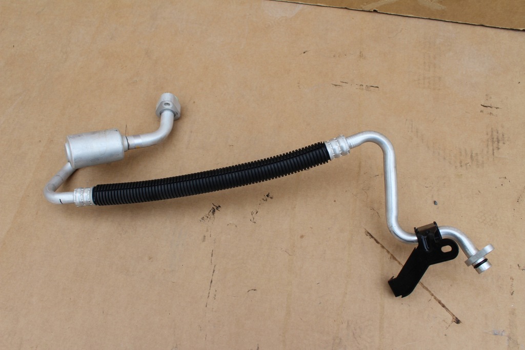 фото №1, Infiniti q60 2.0 t шланг кондиционера