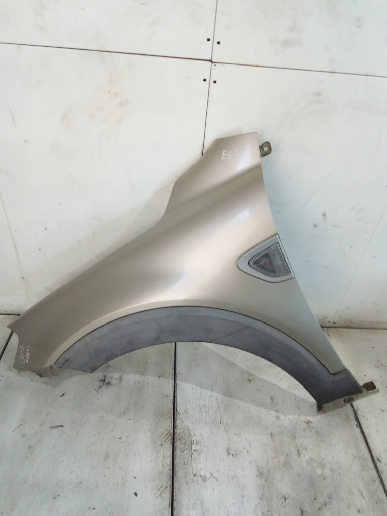 фото №1, E630 крила лівий перед captiva золотий