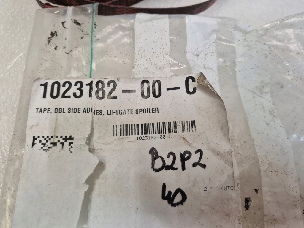 Tesla model s лента двусторонний do спойлера Цена