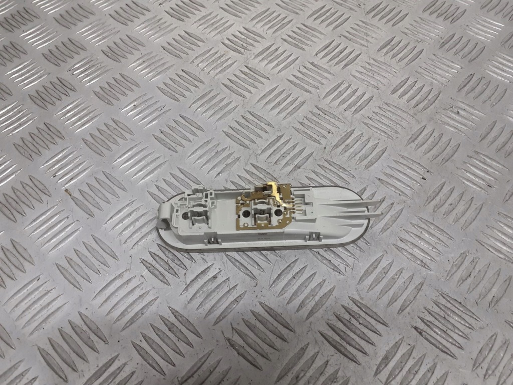 фото №3, Освещение кабины перед renault clio iii 1.5 dci 8200439421