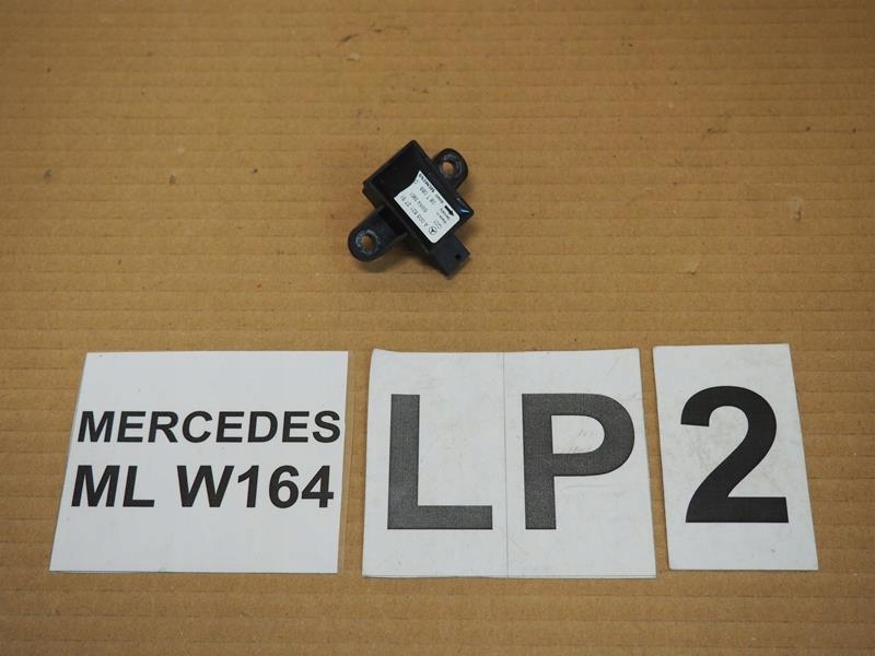 фото №1, Датчик удару бічного двері передніх ml w164