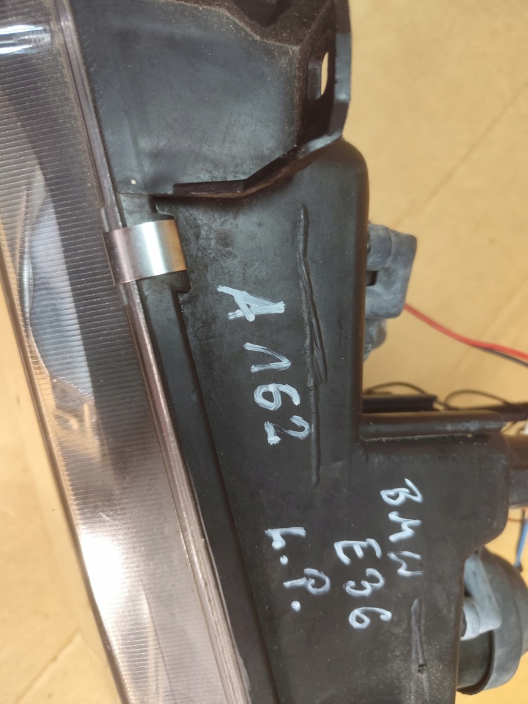 Купить Фара левая перед bmw e36 sk3304s angel eyes sonar