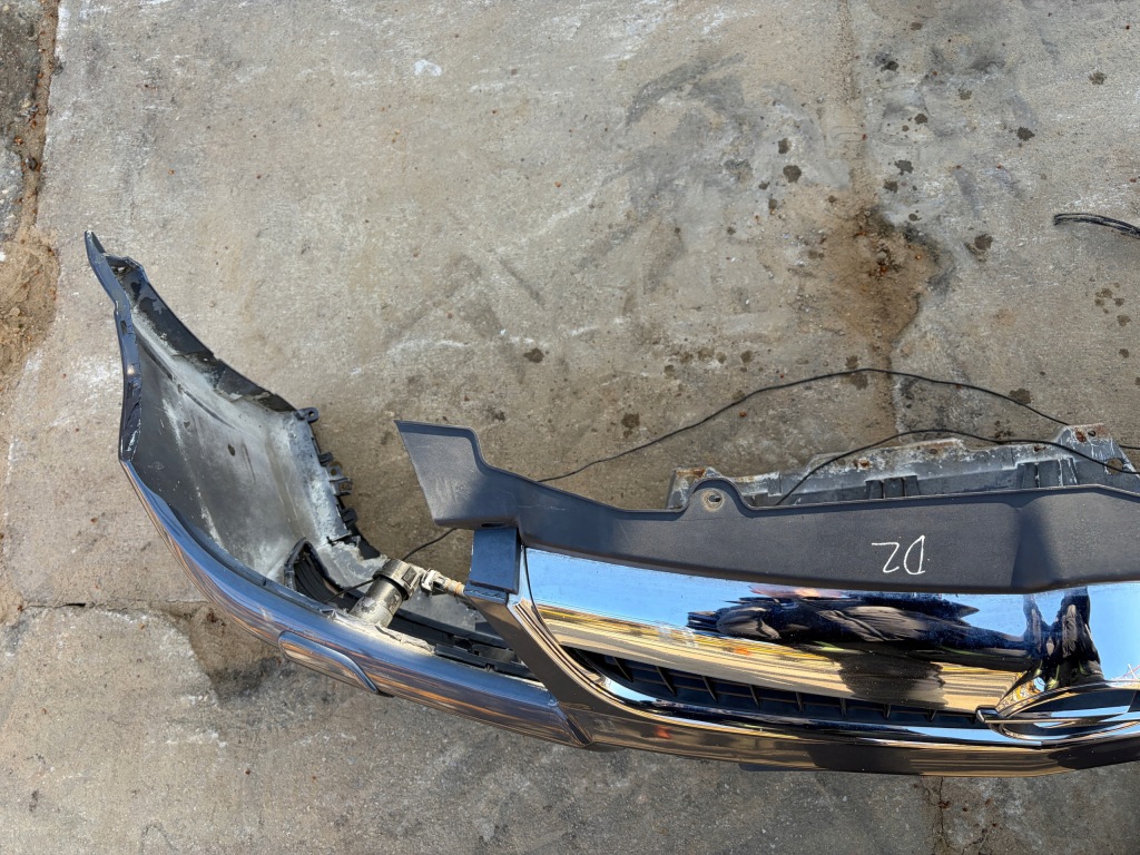 Opel vectra c fl рестайлінг  бампер перед передній лак- z168 омивачі pdc Оригінал