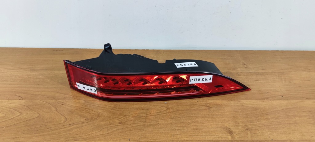 фото №1, Jaguar f-pace права лампа задня корпус корпус d0928