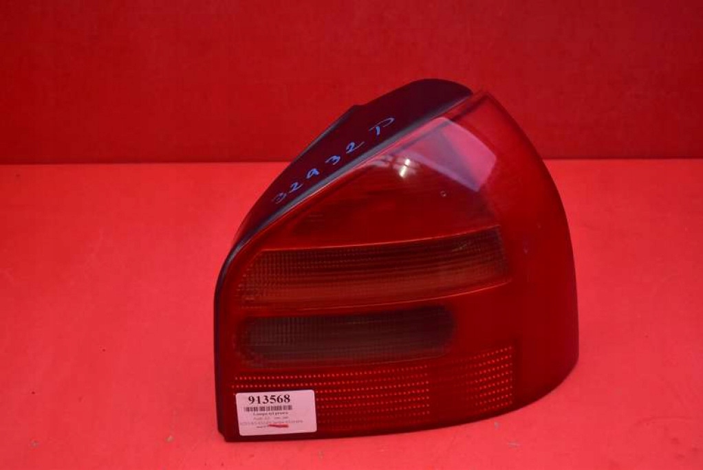 фото №1, Лампа правая задняя задняя 8l0945096 audi a3 8l 3d 96-00