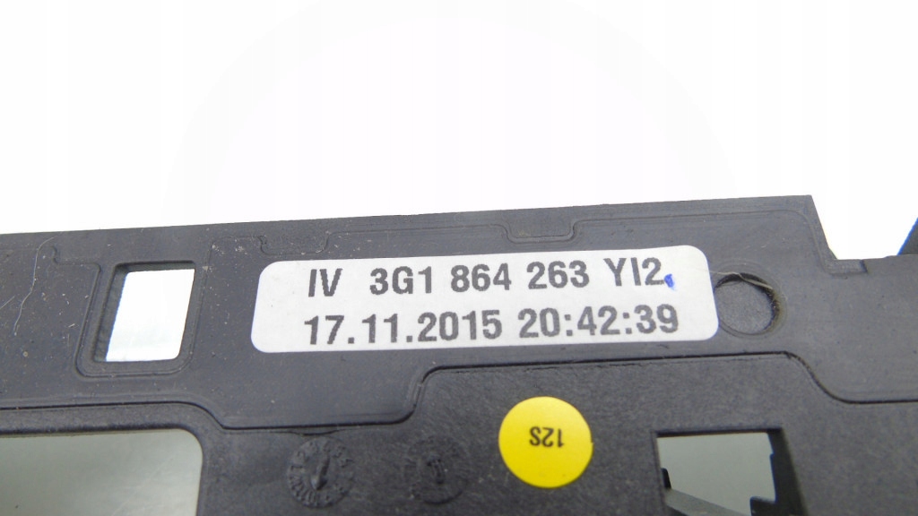 фото №5, Рамка тунель домкрата dekor vw passat b8 3g1864263