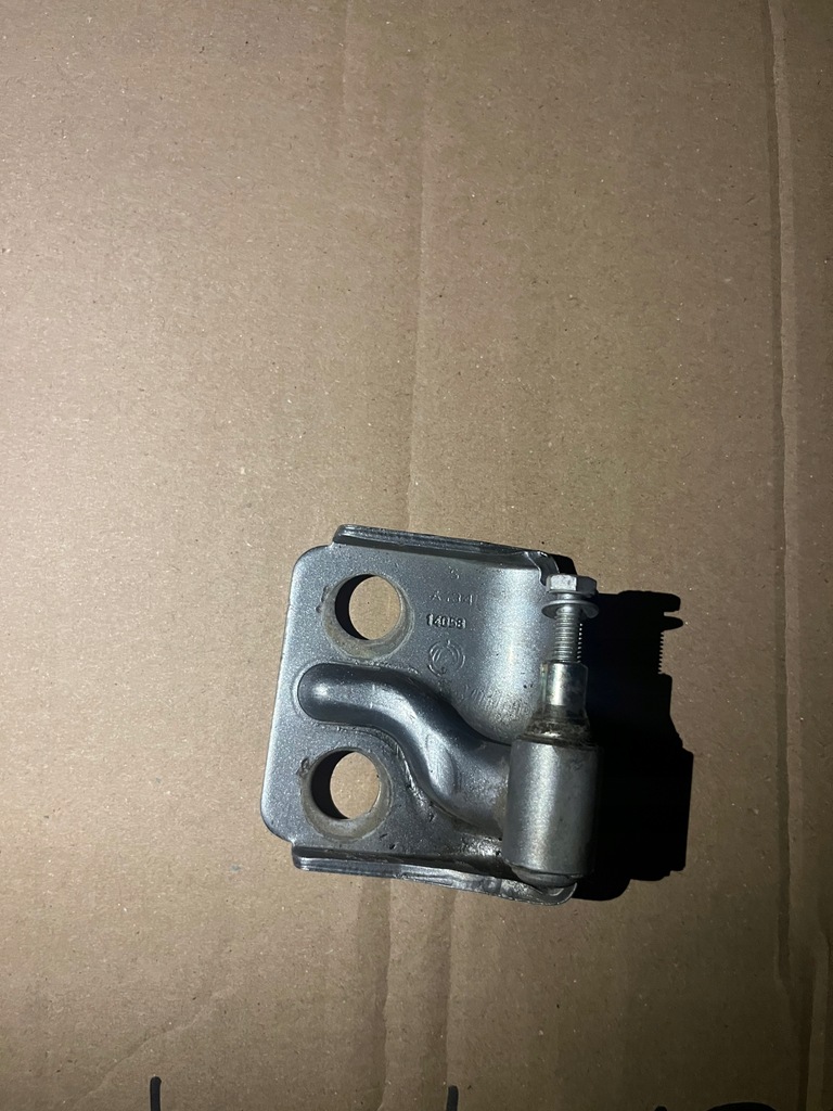 фото №1, Петля дверь albea palio lift siena strada левая перед водителя