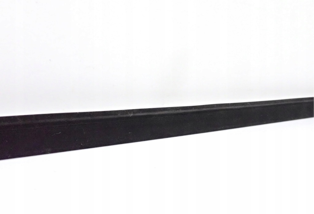 фото №11, Молдинг уплотнитель стекло a8 s8 левая задняя 4d0853767e