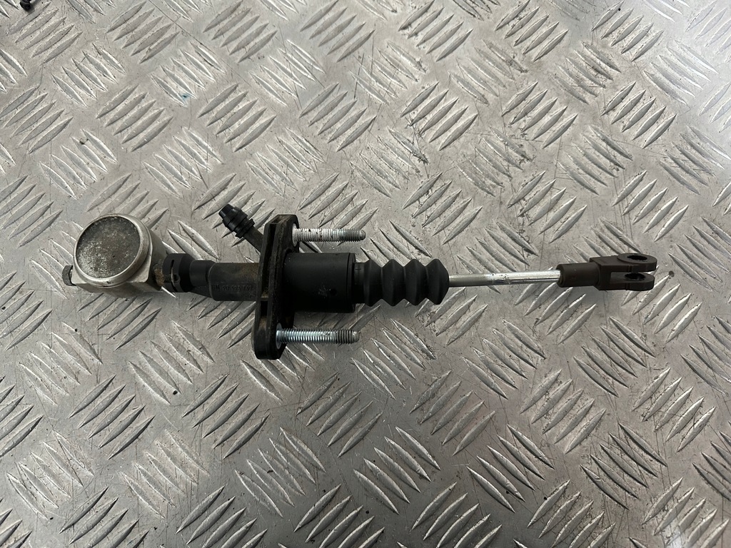 фото №1, Opel astra h 1.7 помпа сцепления 90523769