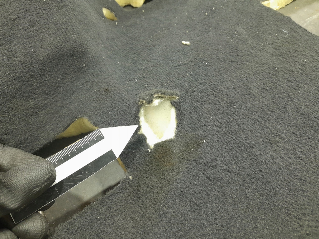 фото №8, Audi q7 ii 4m lift коврик обшивка пол задняя 4m0863019ah