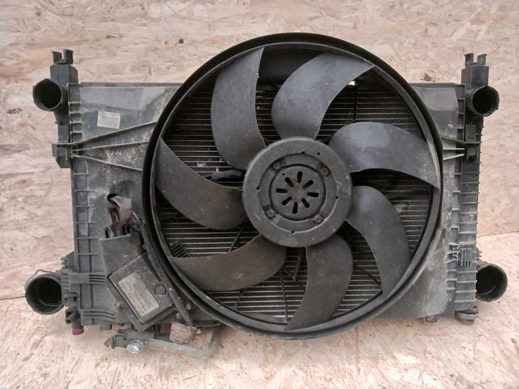 фото №1, Pas передний mercedes w203 2.7 cdi