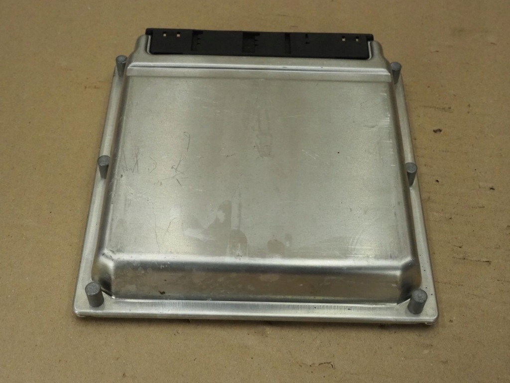 Блок управления бортовой компьютер двигатель mercedes w203 2.2 cdi a0001535279 Цена