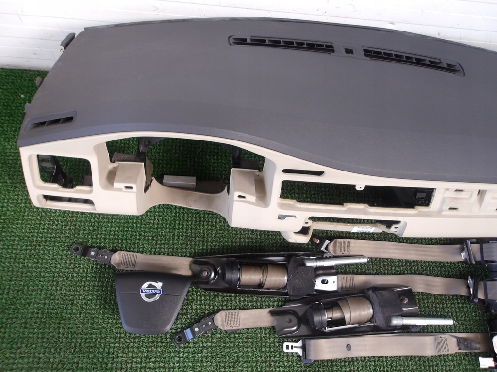 фото №4, Volvo v70 iii 07-12 приборная панель консоль подушка безопасности натяжители
