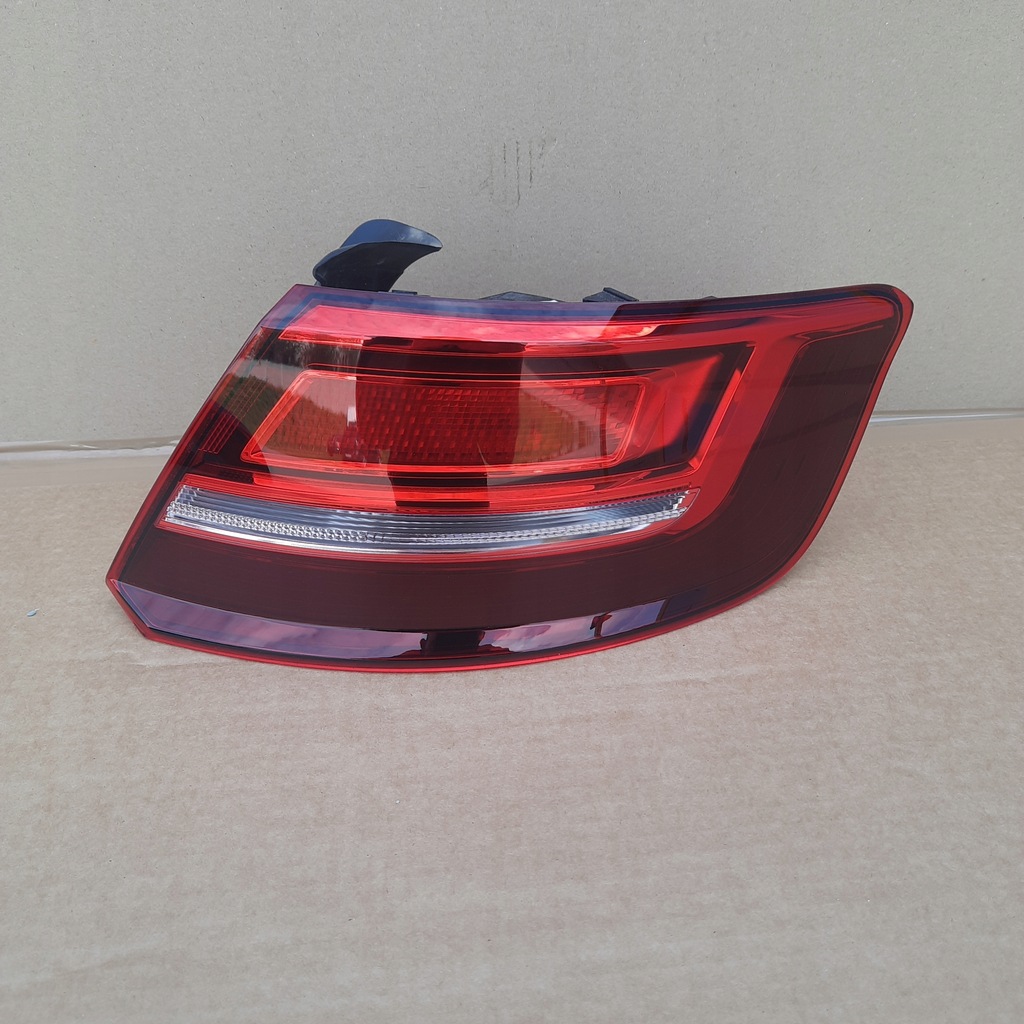 фото №1, Лампа задня права audi a3 8v lift 5d 16-