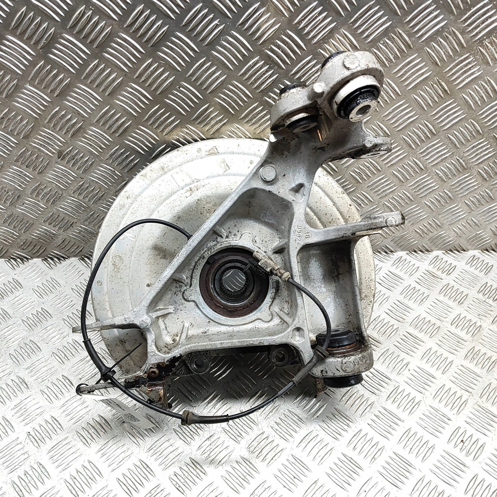 фото №2, Land rover range rover sport l494 2019 ліва сторона ступиця колеса заднього