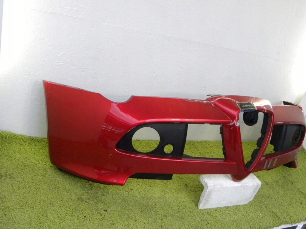 фото №3, Бампер перед alfa romeo 8c оригинал