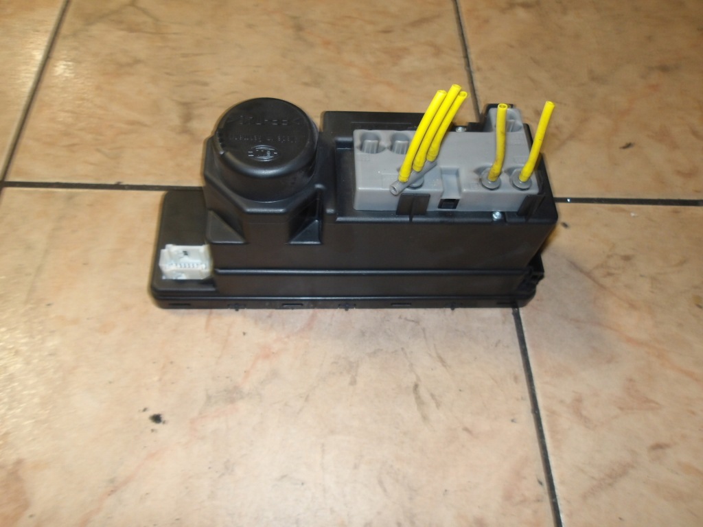 фото №1, Mercedes w202 помпа центрального замка 2108001548