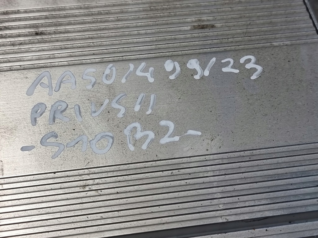 фото №7, Підсилювач оригінальний номер 86280-0w460 toyota prius ii 08r