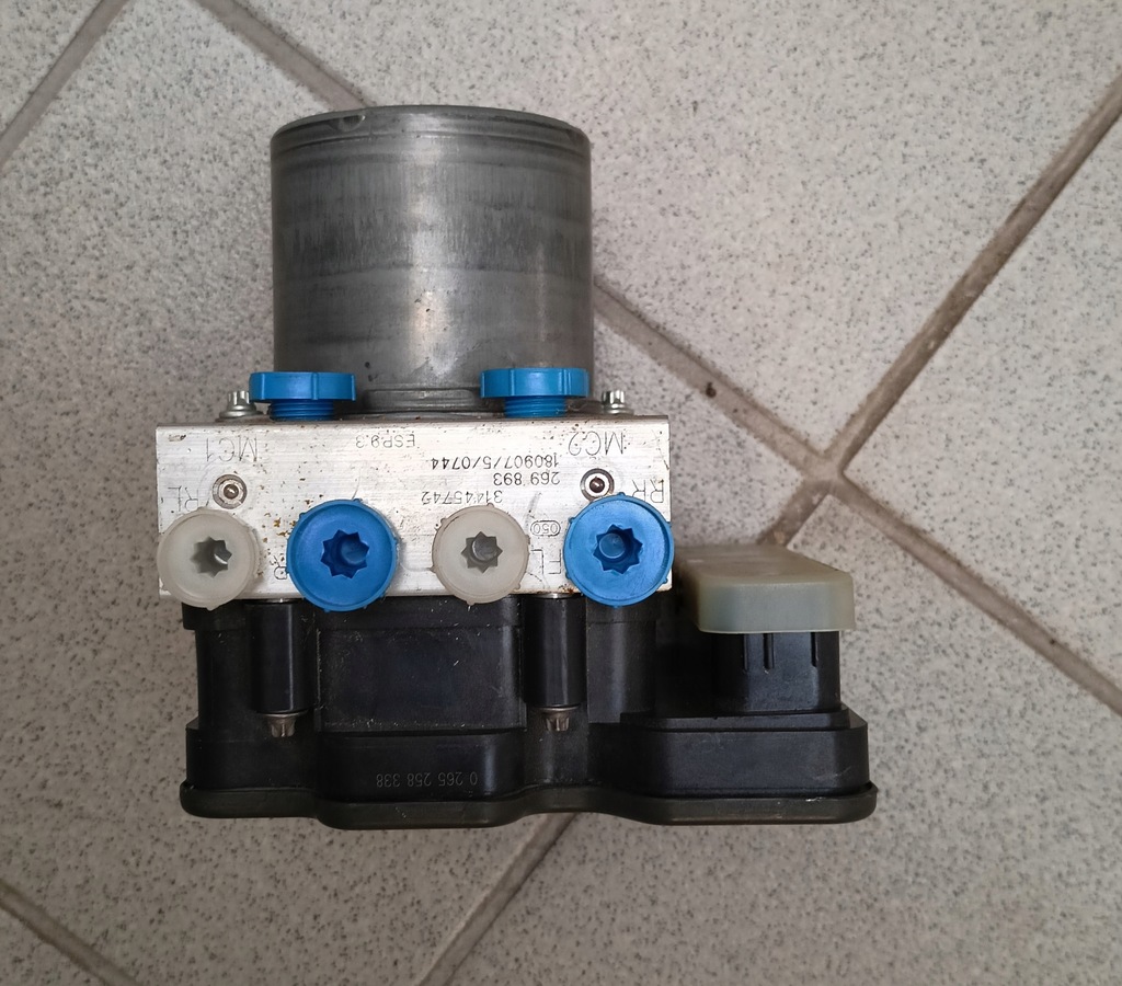 фото №1, Насос abs volvo xc40 - 31660938