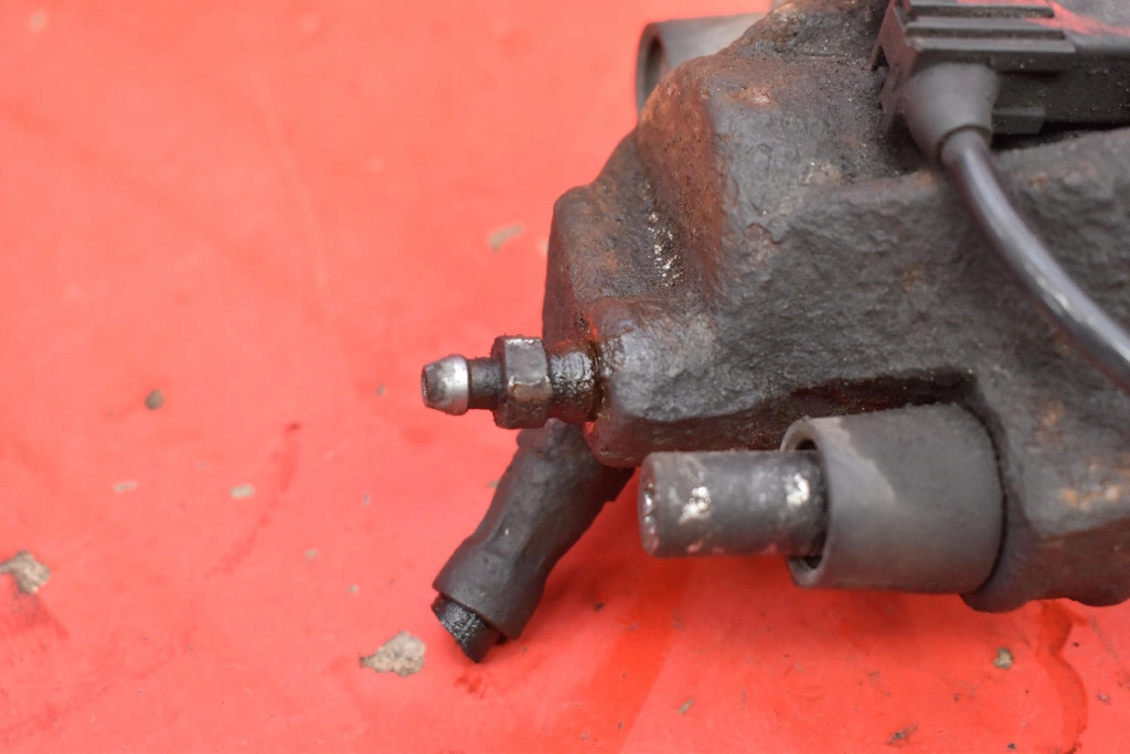 фото №7, Суппорт тормозной правый задняя mercedes gl x164 3.0 cdi 224 km 4matic 06-09