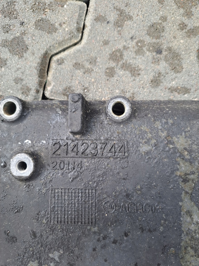 фото №3, Защита радиатора масла płaszcz volvo fh 13 4 renault magnum dxi