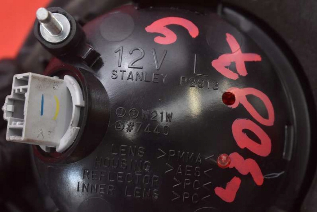 фото №9, Лампа ліва задня задня mazda 3 1 i bk 5d hb lift 06-09