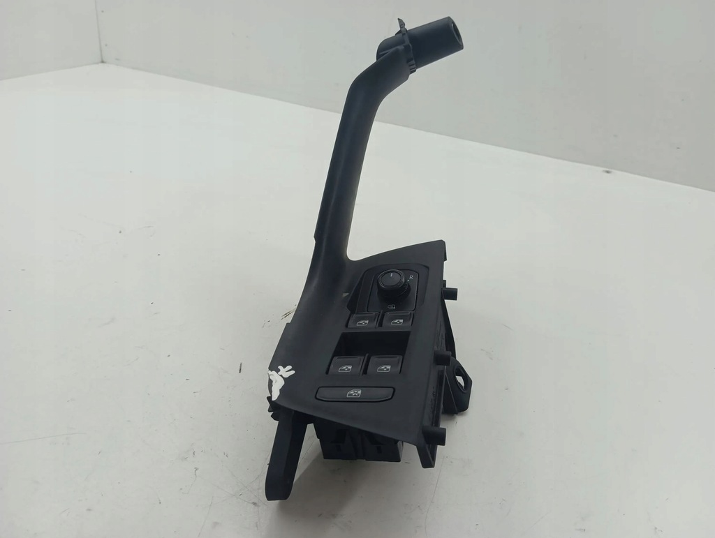 фото №9, Volkswagen passat b8 2016 правая сторона кнопки окон