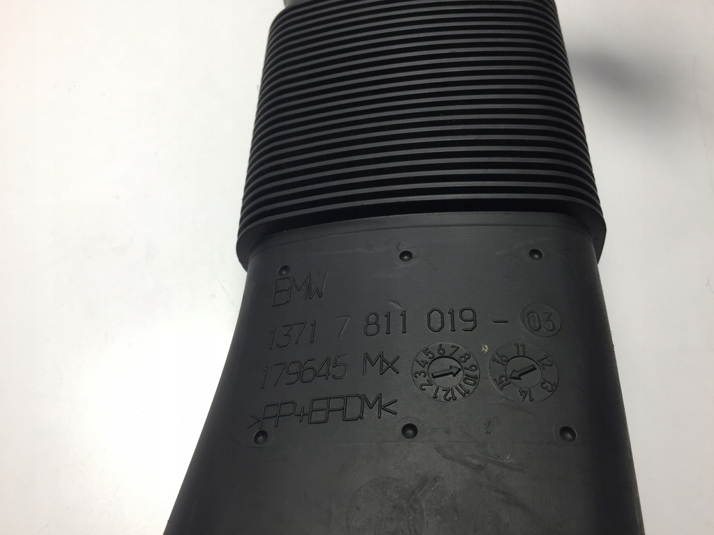 фото №2, Bmw x4 f26 труба воздухозаборник шланг воздуха 7811019