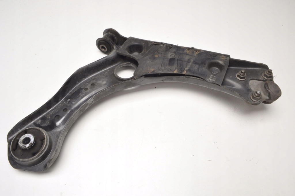 фото №1, Skoda scala рычаг левый перед левый передний 14 tkm