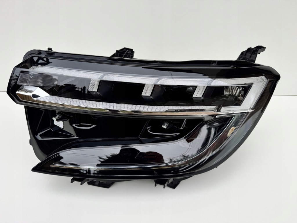 Купить Лампа фара левый full led renault austral 260606796r