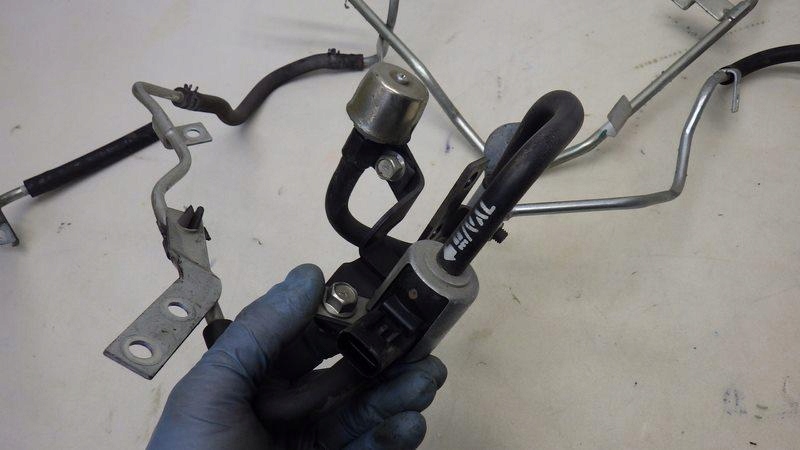 фото №9, Клапан вакуумa шланг canter fuso viii 3.0 d