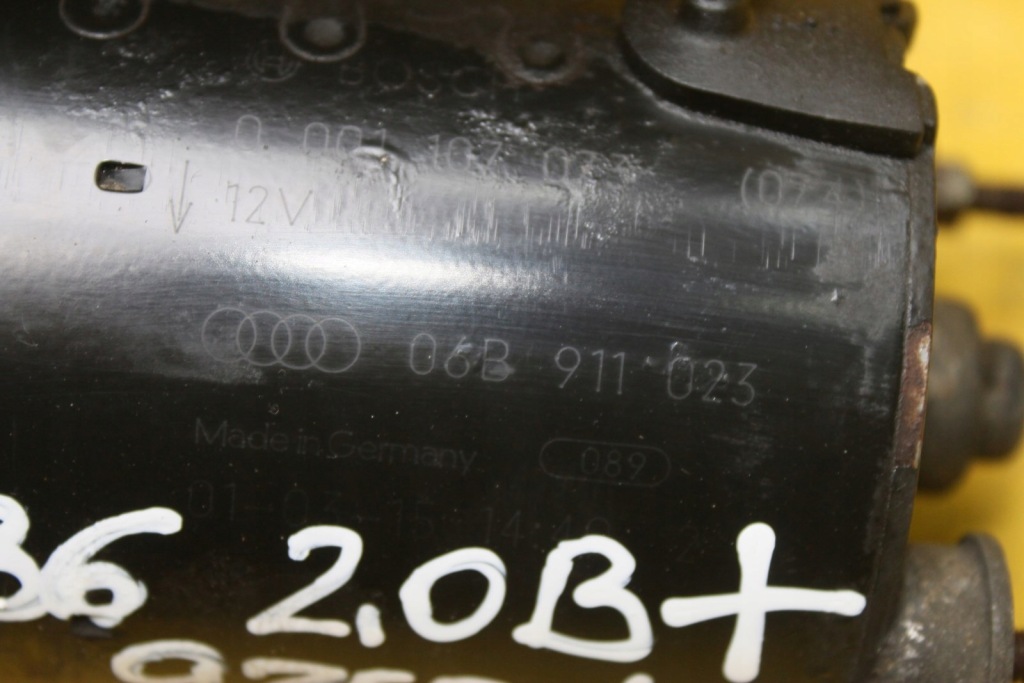 Стартер audi оригінальний номер 06b911023 Зі Шроту