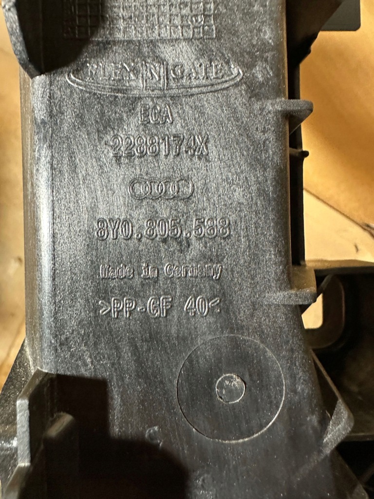 фото №10, Audi a3 8y 20r- 8y0805588 pas передній підсилювач перед