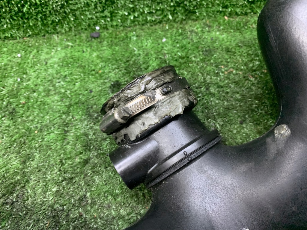 Расходомер воздухозаборник воздуха mercedes 3.0 cdi v6 a6420943497 в Украине