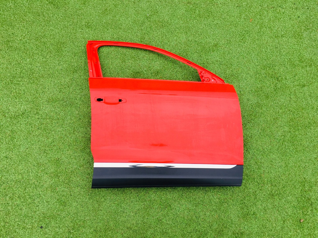 фото №1, Volkswagen vw t-roc 2ga 2017 дверь правое передние перед