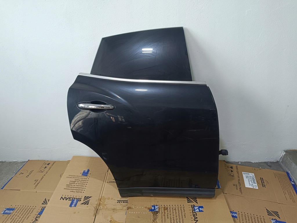 фото №1, Дверь правое задняя levante