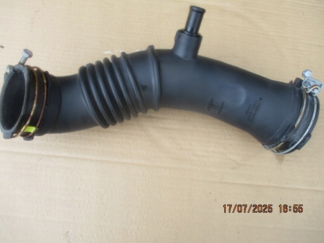 Купить Труба шланг воздуха lexus ux 250h 17880-24040 2018-