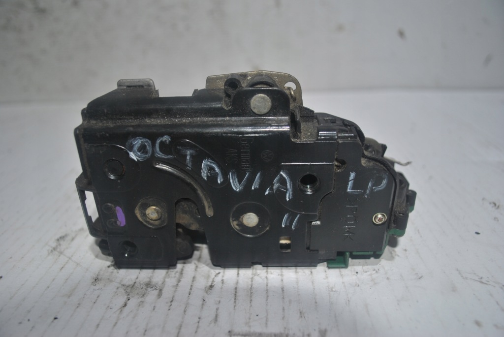 фото №5, Замок дверь левый перед skoda octavia ii 8 pin