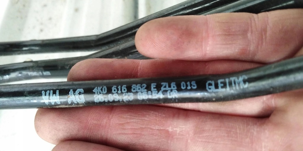 фото №3, Audi rs6 4k c8 4.0 tfsi шланг провода трубка трубки масляные 4k0616862e