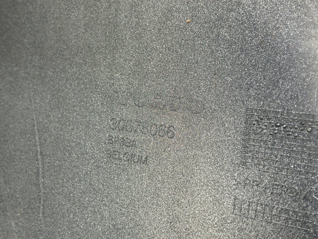 фото №11, Volvo v50 04-07 бампер задня задній