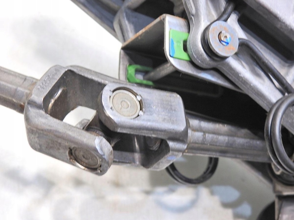 фото №6, Колонка кермова mazda 5 i 2.0 16v