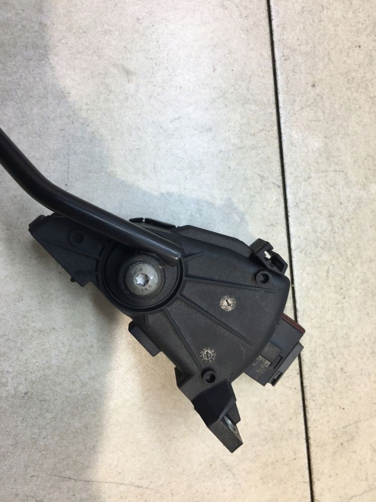 фото №6, Потенціометр газу almera n16 1.5 16v 18002au410