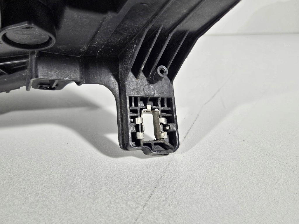 Фара правий перед передня audi q3 2 83a full led cala європа Доставка