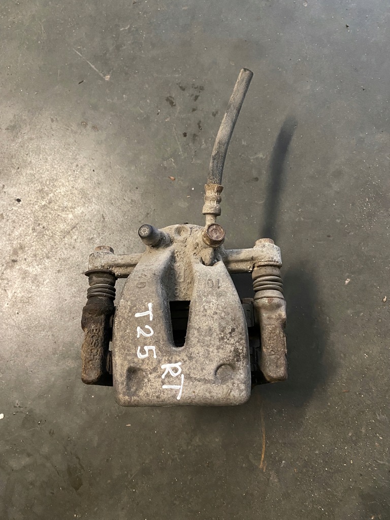 фото №1, Суппорт правый задняя toyota avensis t25