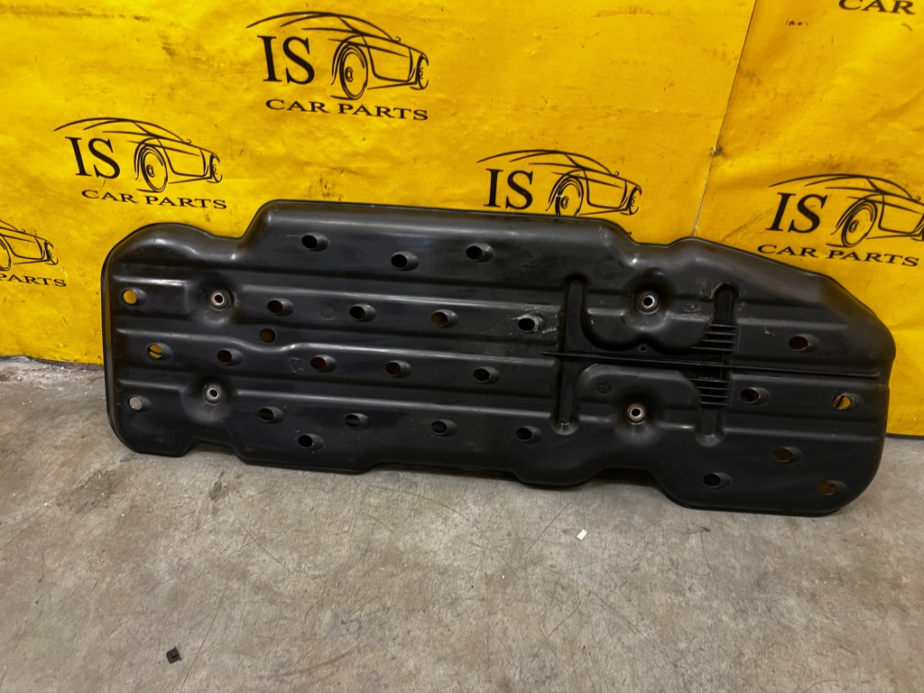 фото №1, Плита защита бака топлива бака toyota hilux viii