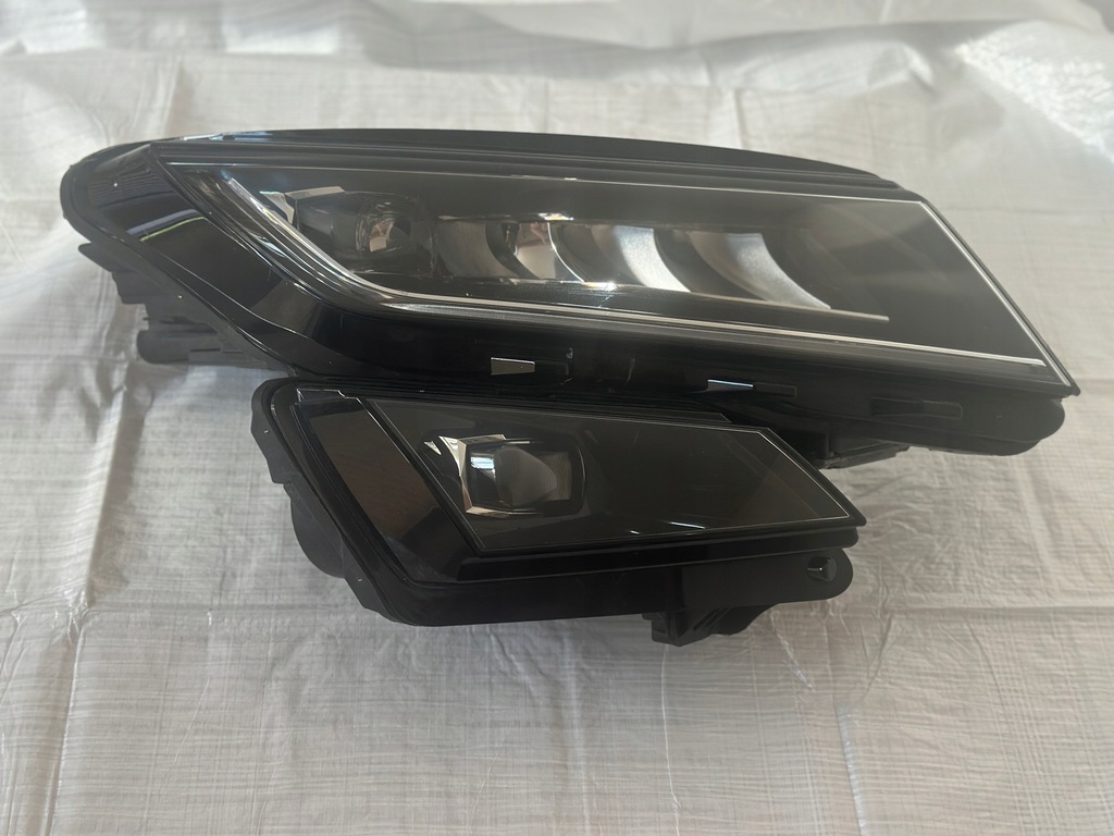 фото №1, Лампа правая перед skoda kodiaq full led 566941016f
