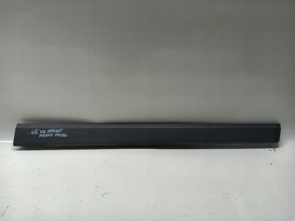 фото №1, Молдинг дверь правый перед передняя vw passat b8 alltrack 3g0854900