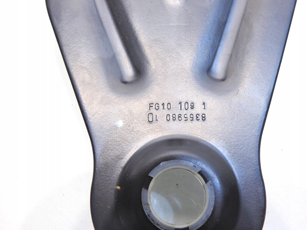 фото №7, Кронштейн кронштейн сиденье opel insignia a kombi